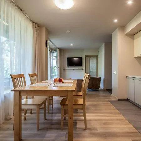 Anbo アパート パランガ