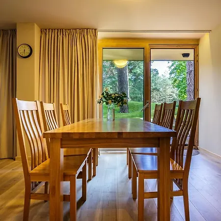 Anbo アパート パランガ